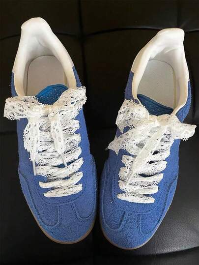 1 双女式白色蕾丝蝴蝶结镂空鞋带，长度 120 厘米/47.24 英寸，蕾丝丝绸芭蕾风格鞋带，适用于运动鞋、休闲鞋、平底鞋、帆布鞋、鞋饰配件，搭配为您的鞋子增添设计感，也可用作 DIY 蕾丝装饰物品、婚礼装饰