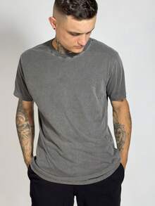 Premium Men's T-Shirt Designed For Summer - Gris Oscuro - Ver 2