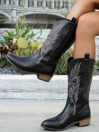 新款女式刺绣皮革黑色西部靴，尖头粗跟及膝靴，户外休闲时尚正装靴