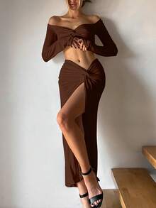 两件套女士性感褶皱露肩短款上衣和开衩半裙，时尚派对及假日优雅套装，秋冬季 - 棕色 - 查看 3