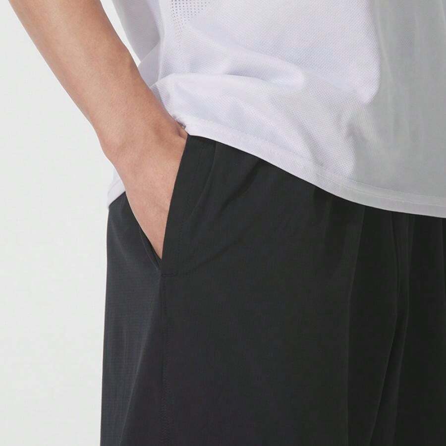 Under Armour Elevated Woven 2.0 Slim Fit Men's Everyday Training Shorts 1362289 - Black - View 1