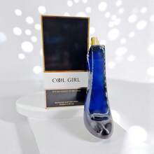 Perfume De Dama Cool Girl Black Con Notas Floral, Fresco Jazmín Imperial y El Sensual Toque de la Madera de Sándalo. - Negro - Ver 3