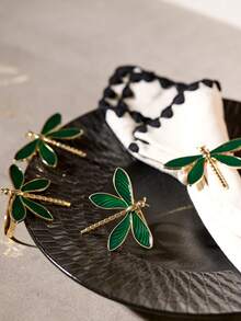 Cirelle 2pcs/Set Green Dragonfly Napkin Rings Animal Series Table Decoration,Elegant Dragonfly Napkin Rings - Decorative Table Accessories For Weddings, Dinner Parties, And Festive Events, New Year, Christmas, Valentine's Day, Rama Table Decor, Family Dining, Wedding Decor, High-End Hotel Supplies, Housewarming Gift, Summer Home Decor - Green - View 6