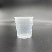 Zestaw 2/4/6-częściowy szklanych kubków z wzorem lodowcowym, kubki do zimnych napojów, biurowe kubki do herbaty, kubki do soku z herbaty kwiatowej, kubki z wzorem młotkowym, kubki do herbaty z mlekiem i sokiem, kubki do piwa, używane na spotkania, pikniki, grille, podróże i imprezy, wielokrotnego użytku - Wielokolorowe - Zobacz 8