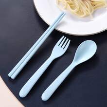 Cutie de prânz portabilă din plastic cu tacâmuri, recipient compartimentat, capacitate mare, set de recipiente pentru alimente cu microunde, recipient pentru alimente în aer liber, suport pentru gustări, cutie de prânz pentru facultate, potrivită pentru casă, birou și școală, cel mai bun cadou pentru Halloween și Crăciun etc. Înapoi la școală, rechizite școlare, rechizite școlare 1 buc