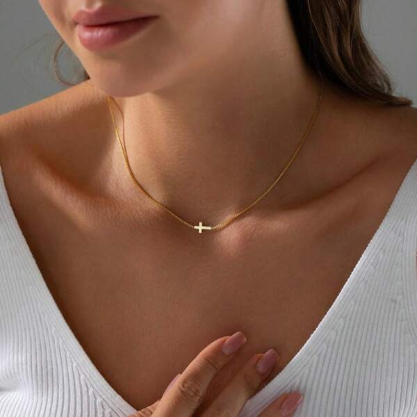 1 pieza Collar con colgante de cruz delicada y pequeña para mujer, collar de cruz dorada simple, joyería de moda como regalo para ella