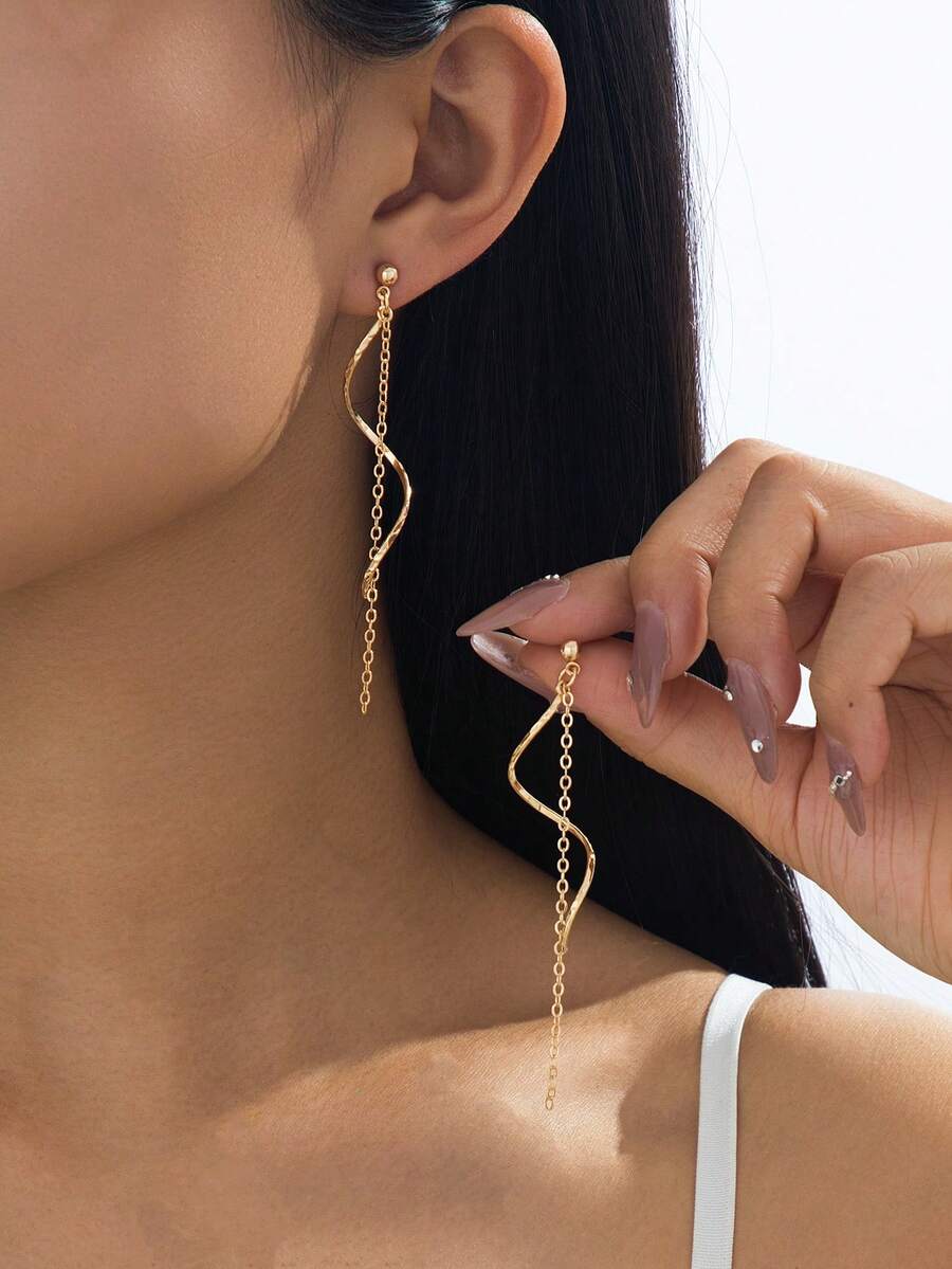 1 Pair Minimalist Metal Tassel Chain Curved Bar Pendant Earrings For Women - Yellow Gold - View 1