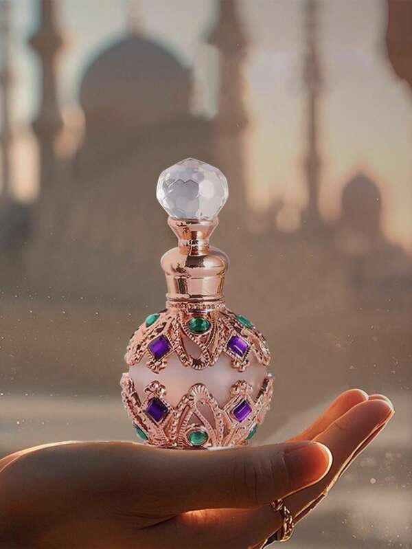 15 ml Midden-Oosterse bloemige en fruitige geurolie, alcoholvrij, luxueuze en intense bloemige en fruitige geur met tonen van citroen, jasmijn, kokosnoot en vanille. Versterkt de vrouwelijke charme. Geschikt als cadeau voor vrouwen. Geweldig voor kerst- en Halloweenfeestjes.