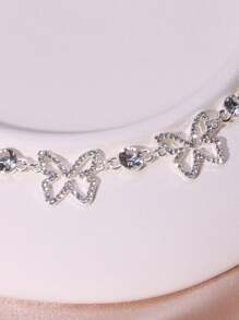 1pc Elegant Fashionable Personalized Rhinestone Hollow Butterfly Necklace, Suitable For Women's Daily, Party, And Event Wear