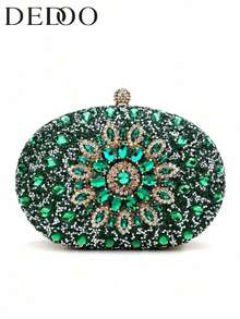 Dedoo 新款椭圆形晚宴包，包身镶嵌闪耀水钻，呈类似向日葵的图案分布，搭配金色链条。可手拿、单肩或斜挎，轻奢风格，适合搭配派对、婚礼等正式晚宴场合的正式晚礼服。