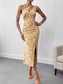 Vestido Largo Ajustado Que Resalta La Figura Con Un Toque Floreado Asimétrico- Elegancia Y Frescura En Un Solo Hombro, Ideal Para Bodas En Exteriores, Cenas Al Atardecer, Vacaciones En La Playa, Primavera / Verano - Amarillo - Ver 1