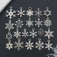 1 paquete de dijes de copo de nieve de aleación en color plata antigua, colgantes de copos de nieve navideños para manualidades, fabricación de joyas, accesorios DIY para collares y pulseras - Plata antigua - Ver 10
