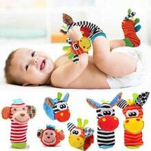 Set de sonajeros y calcetines para muñeca de bebé - Juguete para recién nacidos e infantes con personajes de animales suaves, sonajeros de mano y pie con dibujos animados lindos para bebés de 0 a 12 meses (lavable a máquina, regalo perfecto para baby shower) - Multicolor - Ver 8