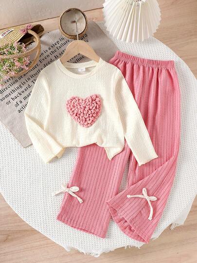 2 件套年轻女孩可爱 3D 心形装饰上衣和蝴蝶结长裤套装，春秋