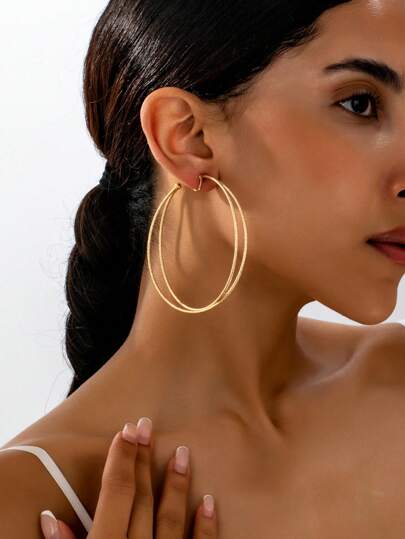 1 Pair European & American Fashion Double Circle Cross Vintage Matte Clip-On Earrings For Women, Suitable For Vacation Party, Exaggerated Gold Hoop Clip Earrings, Comfortable Elastic Ear Clips