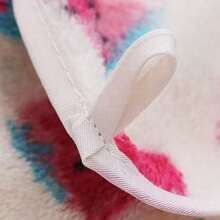 1pc Soft Coral Fleece Cute Strawberry Pattern Towel, Highly Absorbent And Comfortable, Suitable For Home, Shower, Sauna, Hotel, Travel