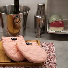 Pink Silicone Oven Mitts And Pot Holders Set Heat Resistant Mini Kitchen Gloves For Cooking-0033 - Pink - View 7