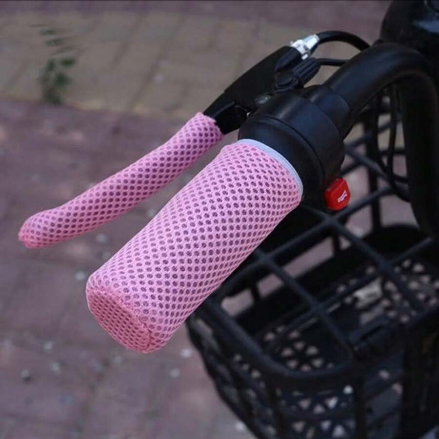 Un set di manubri per bicicletta ergonomici - antiscivolo, assorbenti del sudore, traspiranti e confortevoli, in grado di migliorare il controllo e ridurre l'affaticamento delle mani - nero, accessorio universale per bicicletta adatto a tutte le stagioni, design della presa alla moda, superficie di presa testurizzata