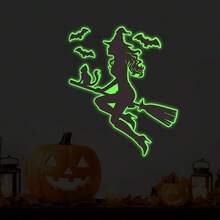 1/3/5 Stücke Halloween leuchtende grüne Wanddekoration, PVC Wandaufkleber - Hexe und schwarze Katze auf Besen reitend, Kürbis Geist toter Baum Monster Fledermaus Illustration leuchtende Aufkleber, Heimdekoration, Heim- und Partydekoration, glatte Oberfläche, geeignet für Halloween Weihnachten Wanddekoration, einfach anzubringen, Heimdekoration, Halloween Party Dekoration, einfach anzubringen, Zubehör für Spukhaus Heimdekoration, Halloween Weihnachtsgeschenke