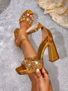 10.5 厘米粗跟防水台闪亮水钻方头金色女式高跟鞋，水钻装饰带露趾正装鞋 - 金色 - 查看 1