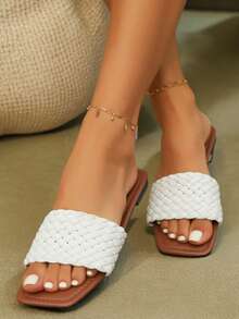 Ciabatte da donna di stile vacanziero, con tacco basso piatto intrecciato, design slip-on, comode e traspiranti, adatte per attività all'aperto, spiaggia, uso interno, leggere e traspiranti. Queste ciabatte da donna sono disponibili nei colori nero/marrone/bianco.