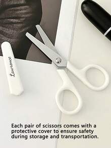 Kéo trắng cá nhân hóa 1/3/5 có vỏ bọc - Kéo cắt vải đa năng, bền bỉ - Thích hợp cho văn phòng, gia đình, trường học, may vá và thủ công. Tùy chỉnh tên kéo. Mỗi chiếc kéo đều có vỏ bọc bảo vệ, giúp dễ dàng mang theo hơn so với kéo không có vỏ bọc và loại bỏ nguy cơ trầy xước ngoài ý muốn. - Nhiều màu - Xem 3