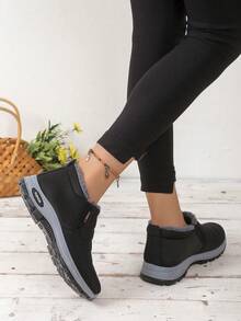 女士冬季休闲踝靴，纯色仿毛皮厚底，保暖内衬，圆头套脚平底靴 - 黑色 - 查看 6