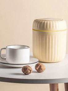 1 سلة مهملات مكتبية مع غطاء، غطاء مضغوط مرن، سلة مهملات للمكتب المنزلي/طاولة القهوة، سلة مهملات رمادية مكتبية مضغوطة، صندوق تخزين مستحضرات التجميل الصغيرة، 1 سلة مهملات مكتبية مضغوطة صغيرة - متعدد الألوان - مشاهدة 6