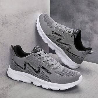大码男士休闲运动鞋，时尚网眼透气耐用跑鞋，批发特价