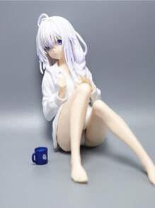 Questa statuina femminile in stile anime è vestita con un pigiama carino. I dettagli sono scolpiti in modo esquisito, mostrando un aspetto adorabile ed estremamente interessante.