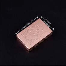 Zestaw 1/2 wodoodpornych kart do gry z folii złotej – wodoodporne czarne karty do gry z folii złotej – plastikowe karty do gry, tłoczone na gorąco – idealne dla miłośników magii i kolekcjonerów. Karty do gry Magic to modne, wodoodporne, odporne na zużycie i kreatywne prezenty podróżne. Wysokiej jakości matowa faktura nadaje się do aktywności na świeżym powietrzu, prezentów dla przyjaciół i rozrywki rodzinnej.