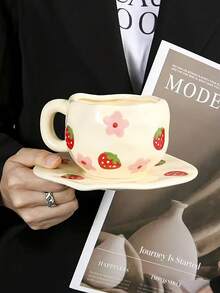 1 件复古草莓花陶瓷杯，手绘蝴蝶和樱桃不对称形状咖啡杯，茶拿铁杯，早餐牛奶杯，水杯，返校礼物
