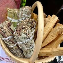 1 PC White Sage Bundles-Palo & 1 PC Holy Wood Santo Sticks Authentic,Peruvian Holy Wood Logs,Palo Santo Stick,Dried White Sage,For Smudging, Healing, Purifying, Meditating & Incense,Home Air Purification