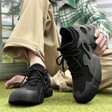 Men Skateboarding Shoes