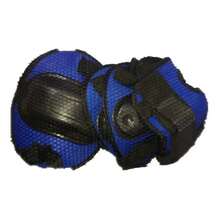 Casco Azul Infantil Con Protecciones Para Las Rodillas Y Los Codos Incluidas Con El Casco, Ideal para la seguridad de los más pequeños. Material resistente y ligero ideal para las actividades recreativas de los más pequeños del hogar, Incluye protecciones para codos rodillas y codos, zonas vulnerables a la hora de hacer actividad en el exterior para los pequeños - Azul - Ver 4