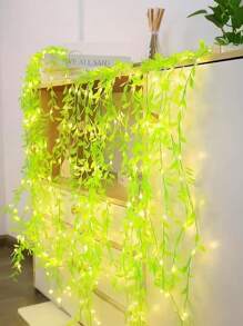 2m 20-LED Green Artificial Leaf Garland String Lights, Suitable For Gift Wrapping, New Year Gifts, Wedding Dessert Tables, Cake Decorations, Birthday Parties, Holiday Decorations (Battery Powered) - Green - View 7