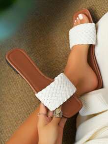 Ciabatte da donna di stile vacanziero, con tacco basso piatto intrecciato, design slip-on, comode e traspiranti, adatte per attività all'aperto, spiaggia, uso interno, leggere e traspiranti. Queste ciabatte da donna sono disponibili nei colori nero/marrone/bianco.