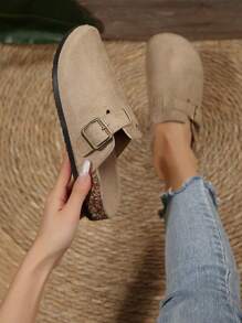 2025新款女士夏季平底金属扣复古百搭穆勒拖鞋，时尚休闲轻便舒适无后跟凉鞋