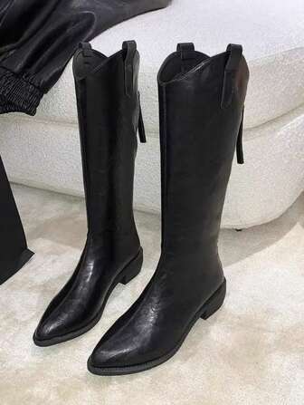 1 双女式黑色尖头粗跟高筒靴，橡胶防滑鞋底，后拉链设计，时尚百搭高筒靴；1 双棕色防水优雅过膝靴，适合秋冬季户外穿着