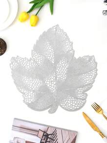 1/4/6pcs Maple Leaf Placemats, Heat Insulation Mats Suitable For Wedding Party Table Decoration, PVC Foil Placemats Minimalist And Fashionable, Coffee Machine Pads, Non-Slip Heat Insulation Coasters For Wedding Party, Holiday Celebration, Picnic, Birthday Party Table Decor