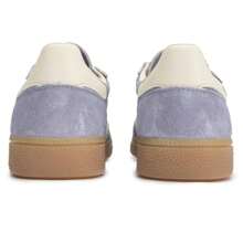 Adidas Originals 女款休閒鞋 HANDBALL SPEZIAL W 輕便板鞋日常輕鬆舒適運動鞋JR0849 - 銀灰紫羅蘭/乳白色/樹脂黃 - 查看 5