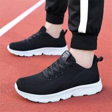 Zapatillas deportivas casuales para hombres de talla grande, malla transpirable, zapatillas de correr duraderas, precio especial al por mayor