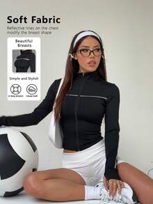 FWH Night-Glam,Figure-Hugging Silhouette,Retro-Futurism Style,Street-To-Studio,#NightGlam #RetroActivewear #DateNightReady,Sexy Reflective Workout Jacket,Night Running Coat", "Retro Yoga To Streetwear,Figure-Flattering Active Outerwear,Sexy Retro-Inspired Running Coat With Stand Collar,Women's Stylish Reflective Yoga Jacket