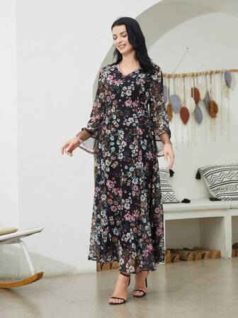 ชุดคาฟต่านพิมพ์ลายดอกไม้คอวี แขนยาวสวยหรู