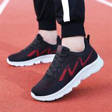 Zapatillas deportivas casuales para hombres de talla grande, zapatillas de correr de malla de moda, transpirables y duraderas, precio especial al por mayor