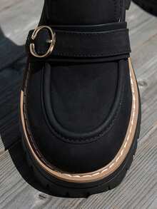 Nuevos mocasines de mujer estilo universitario para otoño 2025, con diseño de patchwork y costura, suela gruesa y hebilla metálica; Bailarinas minimalistas retro de punta redonda, versátiles y casuales, adecuadas para primavera y otoño, para ir al trabajo, de compras, a la escuela y a fiestas