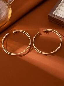 1对超大号欧美时尚双环十字架复古哑光夹式耳环，适合女性度假、派对佩戴，夸张金色圆环夹式耳环，舒适弹力耳夹 - 金黃色 - 查看 3