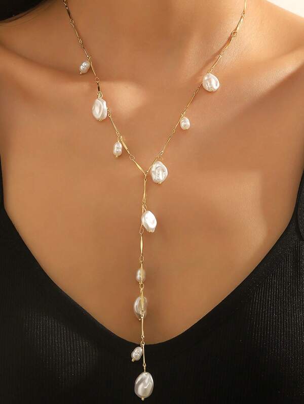 1 colar elegante de pérolas em formato de Y, ideal para mulheres usarem no dia a dia e em festas. Também pode ser presenteado a familiares e amigos.