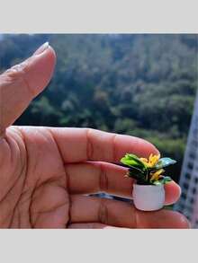 4/2PCS Mini Artificial Potted Plant,Artificial Mini Succulent Plants, Realistic Simulation Of Bonsai And Floral Greenery, Durable Resin Square Pot, Mini Garden, Versatile Ornament For Universal Holiday Decorations,Suitable For Dollhouse Decoration, Christmas Birthday Present, DIY Handicrafts, For Home Living Room, Desktop Center, Windowsill, Office Decor, Wedding Party Decoration 1pc