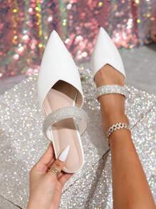新款时尚女式尖头白色水钻平底鞋、休闲一脚蹬穆勒鞋